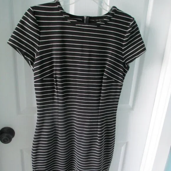 Ann Taylor shift dress - Picture 1 of 5